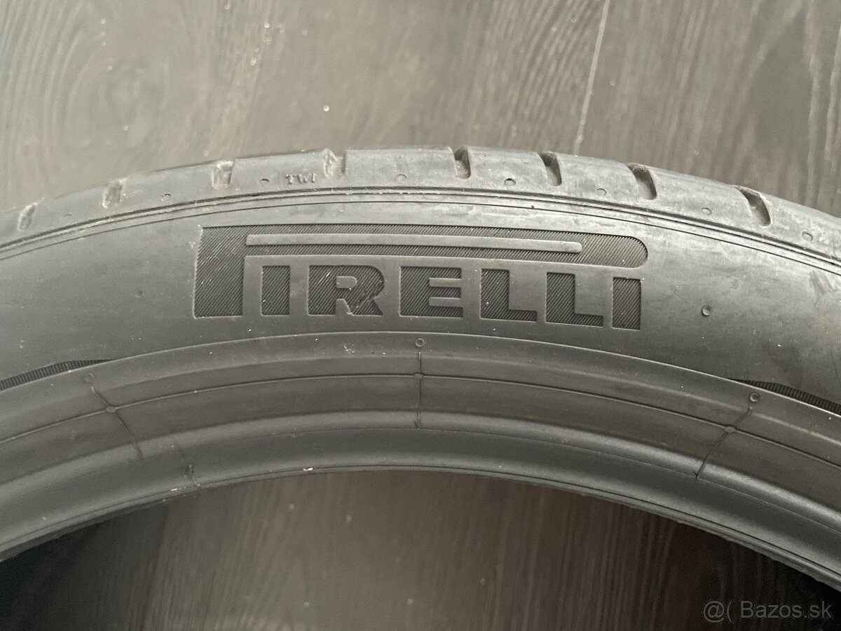 Pirelli R21 255/40 - 3