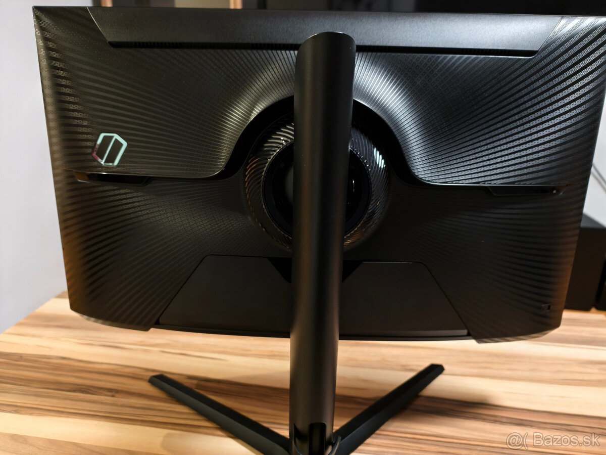 Samsung Odyssey G7, 28", 4K UHD, 144Hz, IPS - 3