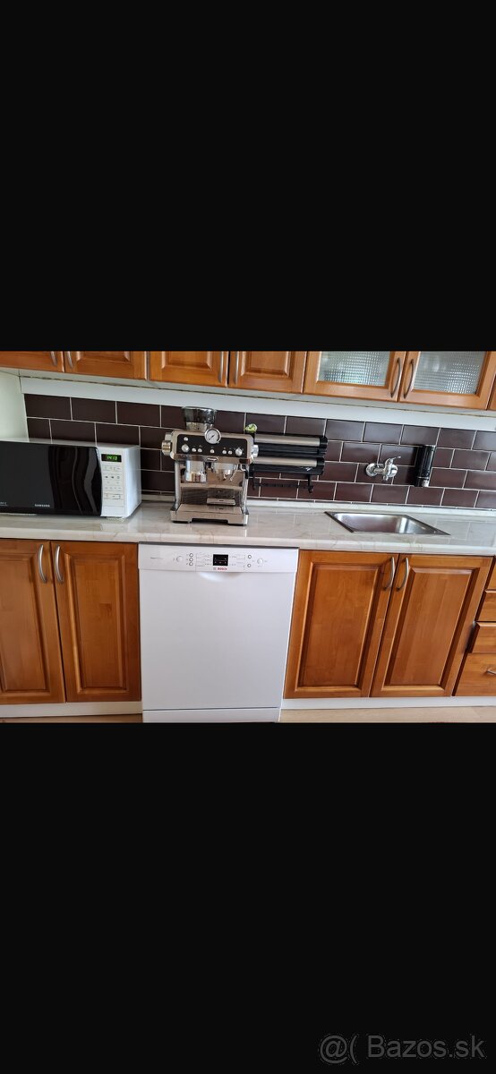 Kuchyňa z masívneho dreva - 3