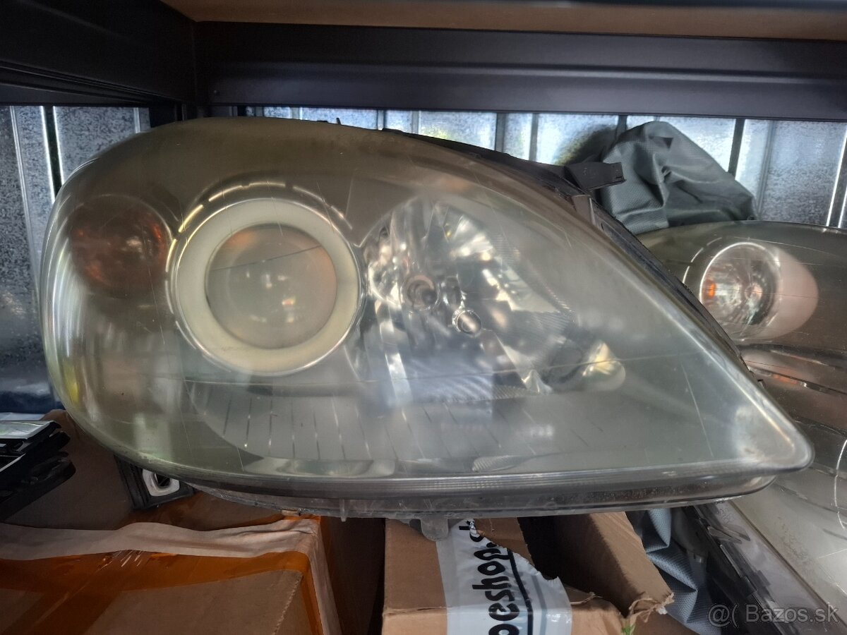 Predné svetlá Mercedes B W245 - 3