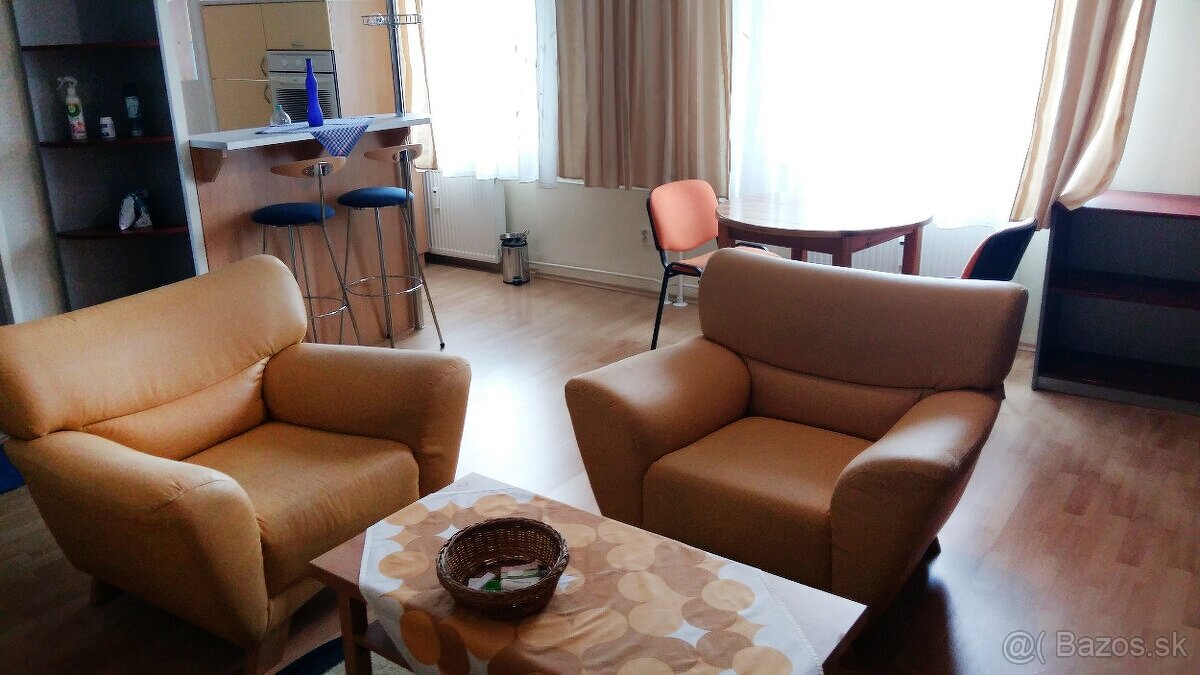 Ponúkame na prenájom 2 izbový na Srbskej ulici. - 3