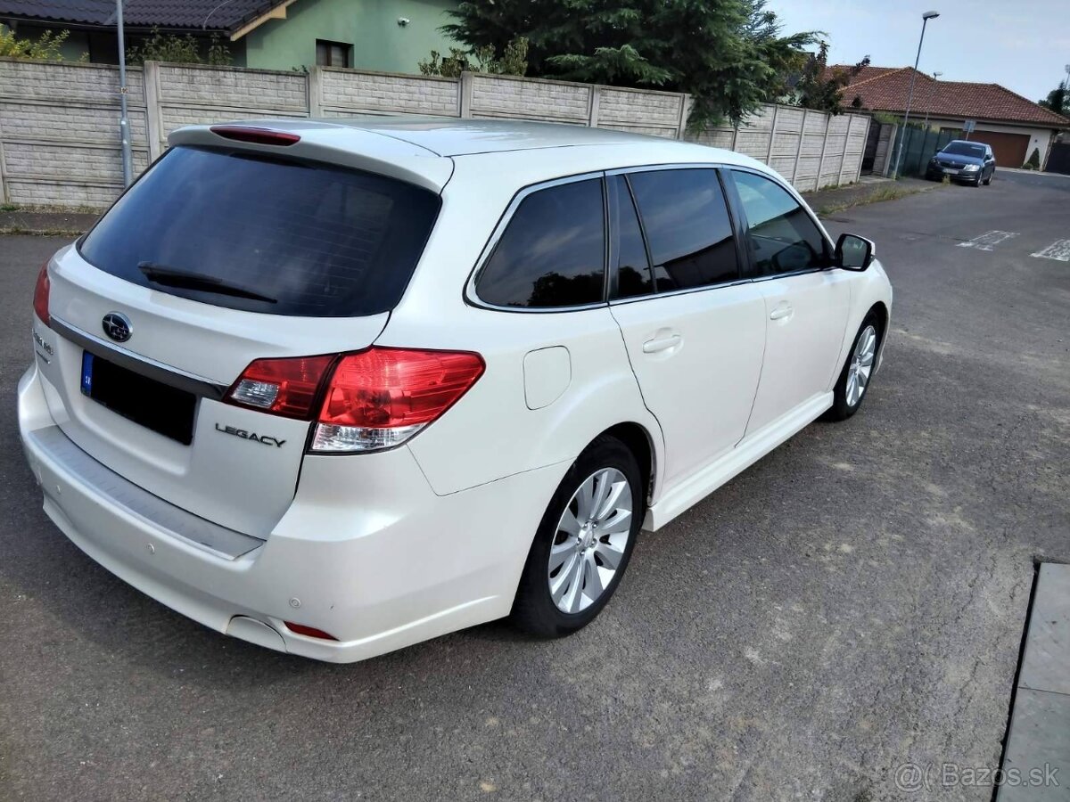 Subaru Legacy Automatic 4x4 BENZÍN - 3