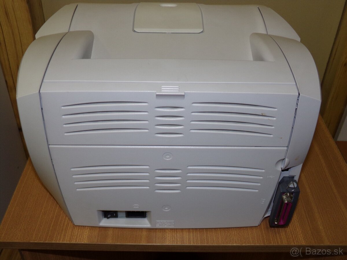TLAČIAREŇ HP LaserJet 1300 - 3
