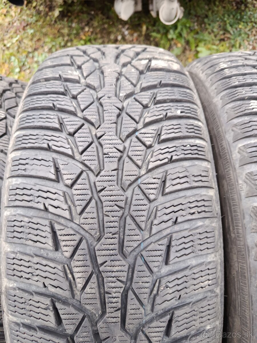 215/55r17 zimné nokian - 3