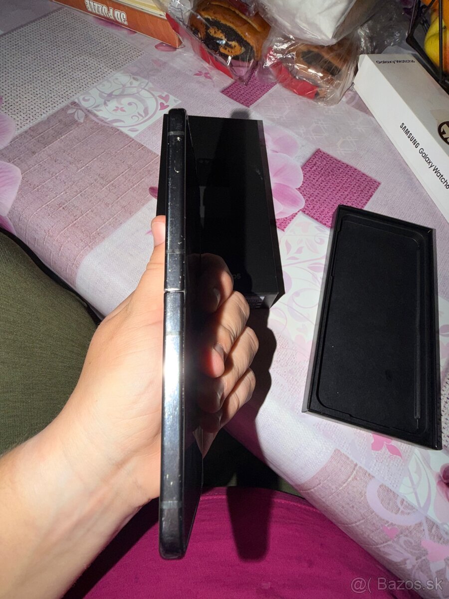 Samsung galaxy Z flip 5 + galaxy watch 6 - 3