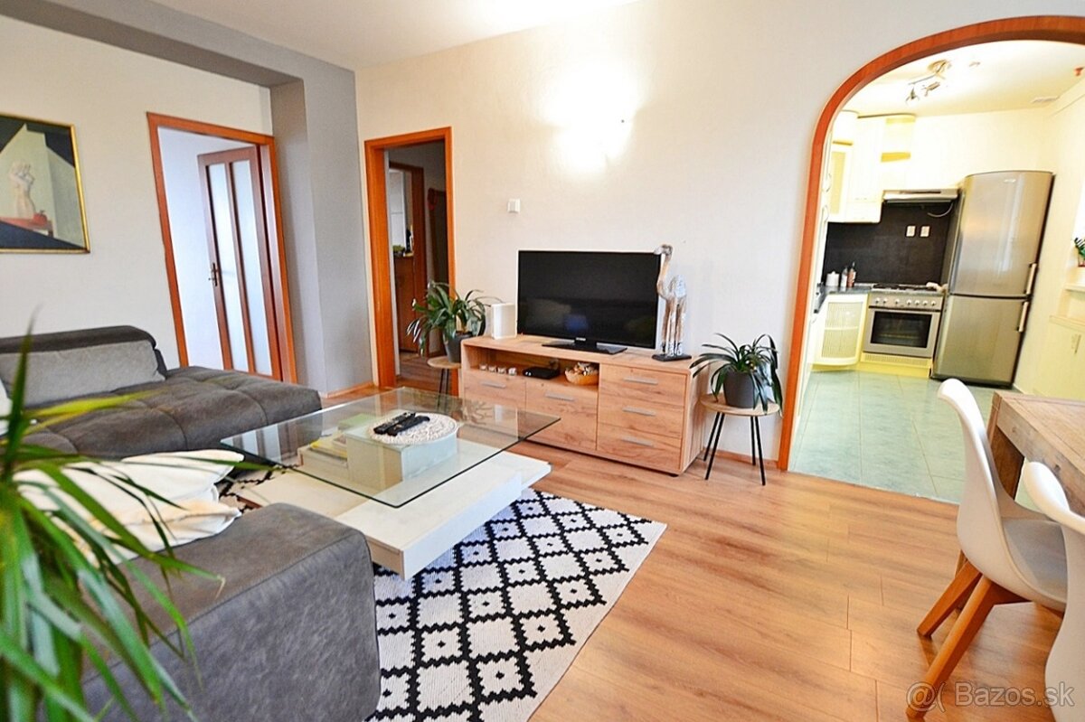 3-i byt s balkónom, 76 m², Staré mesto -Tyršovo nábrežie - 3