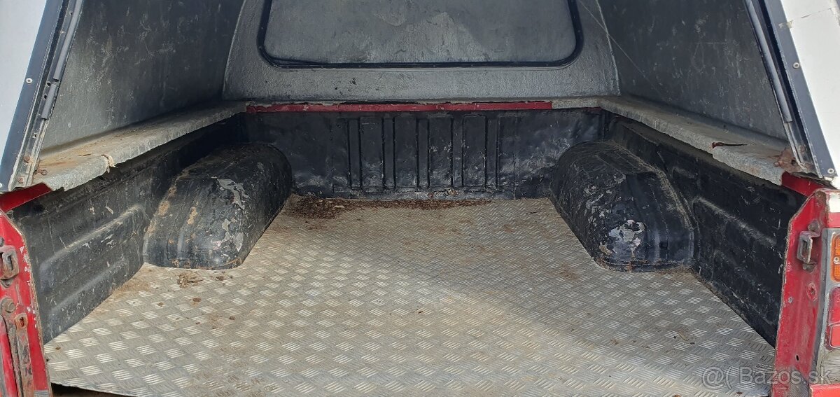 Rozpredám Opel Campo 2,5d - 3