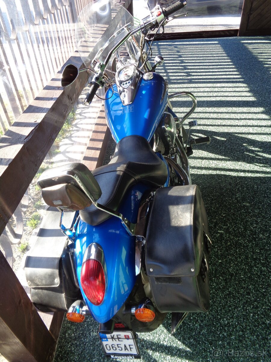 Kawasaki Vulcan VN 900 - 3