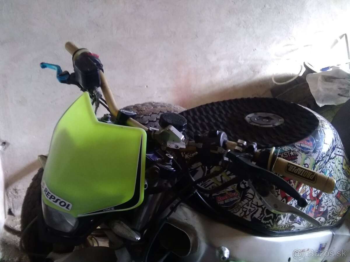 Suzuki GSX R STUNT - 3