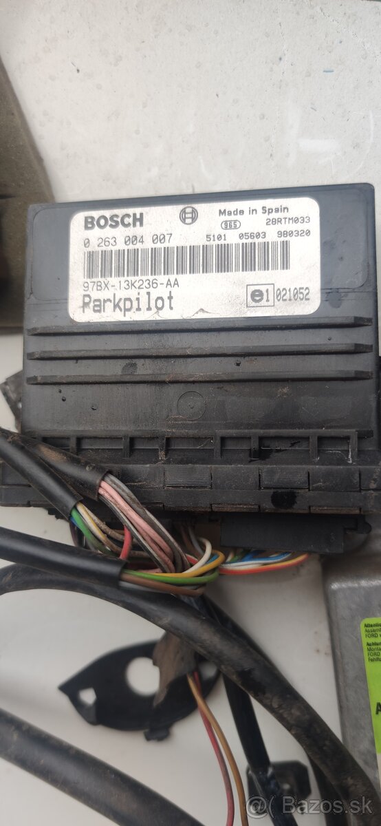 Mondeo MK 2 jednotky, motorček stieračov - 3