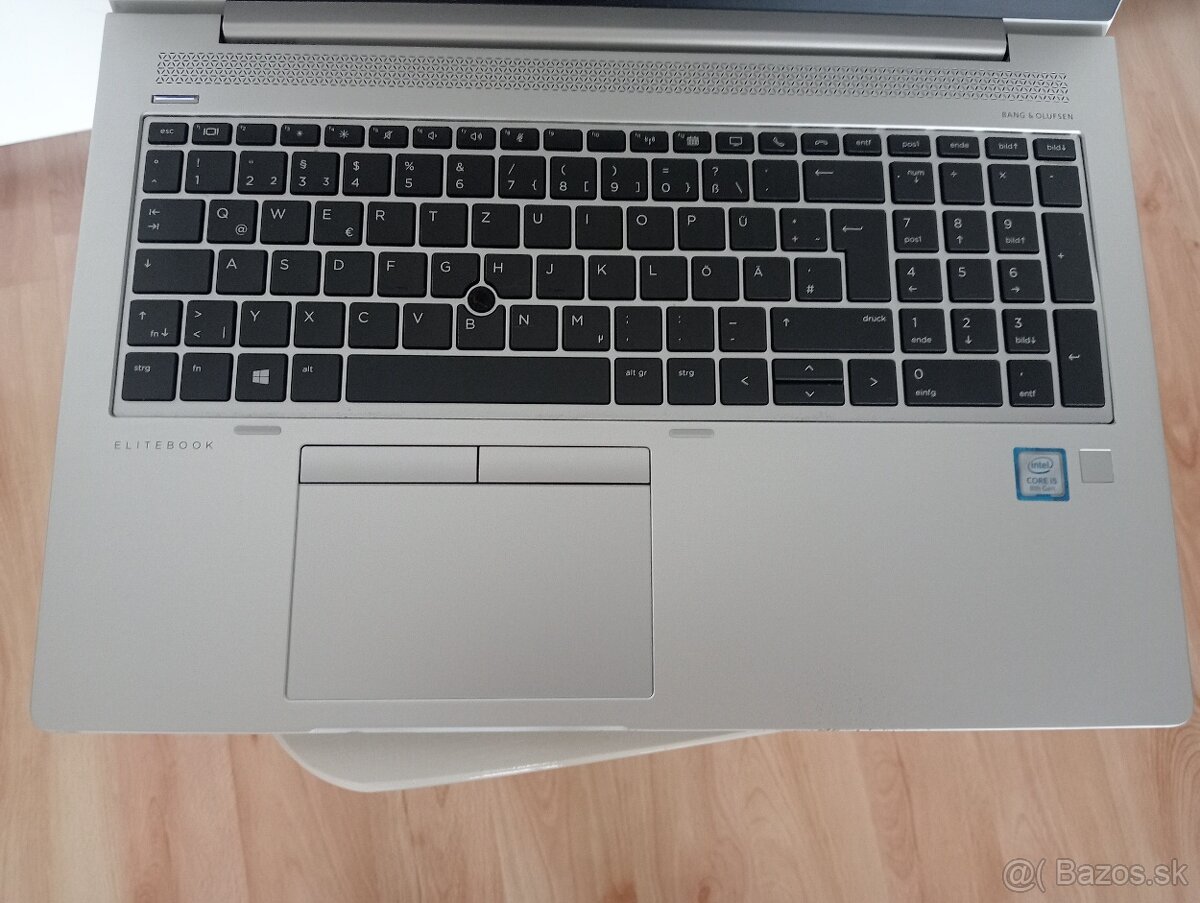 predám HP Elitebook 850 G6 , Intel Core i5 , 16gb ram , ssd - 3