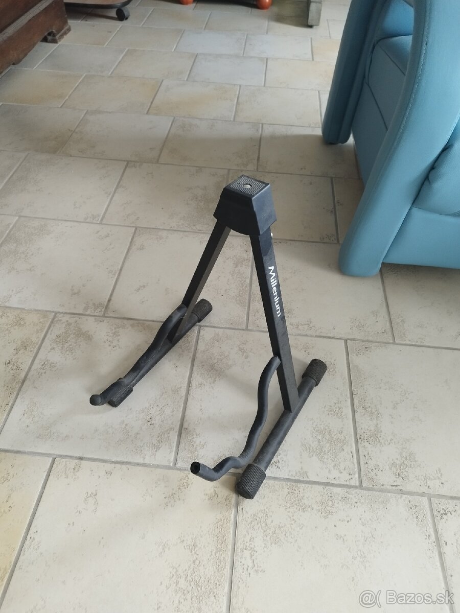 Gitara nová plus stojan aj obal - 3