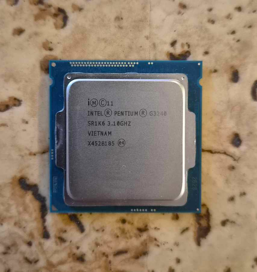 Základná doska + CPU + RAM + VGA - 3