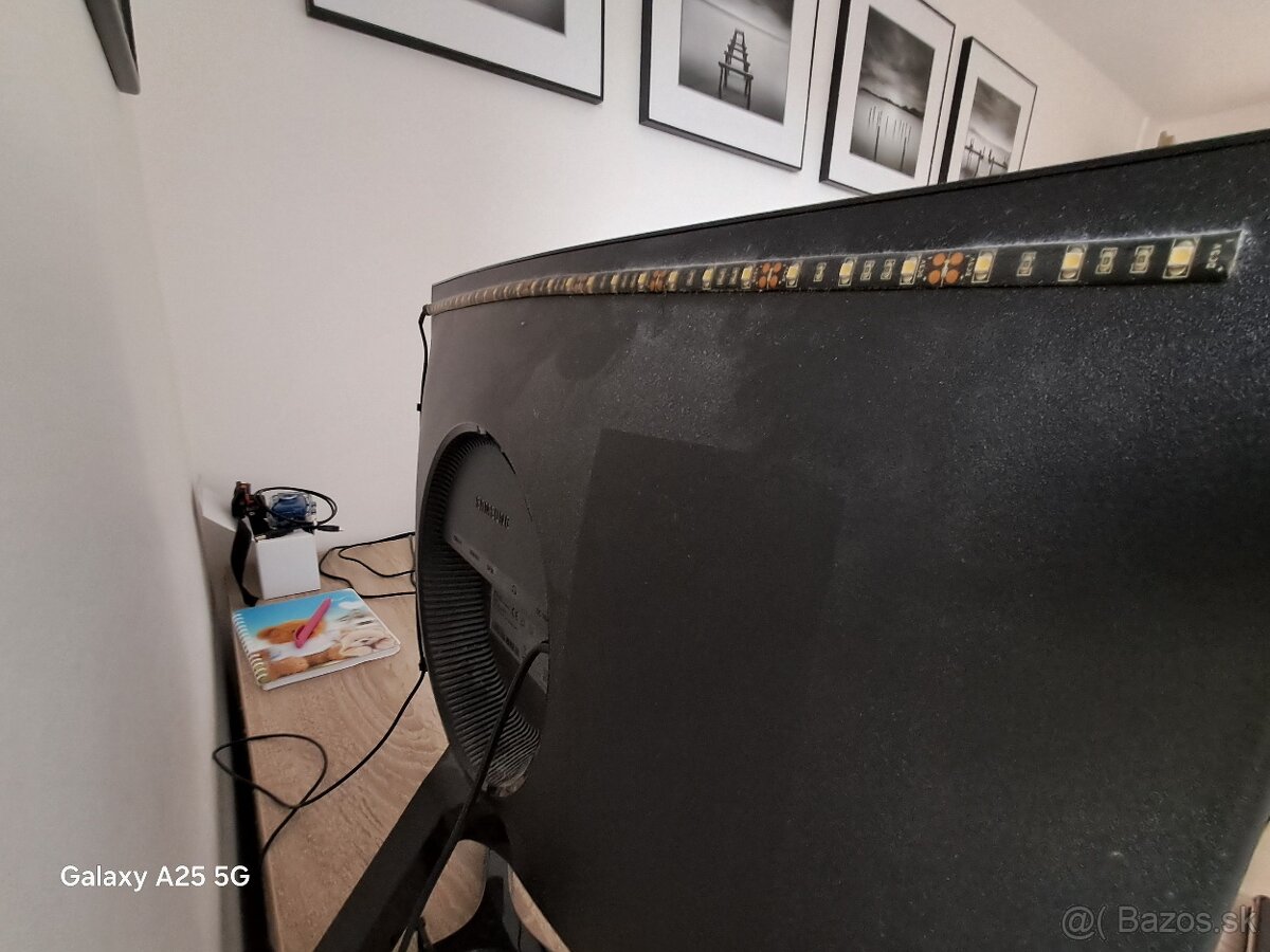 Samsung Odyssey CRG5 herný monitor - 3