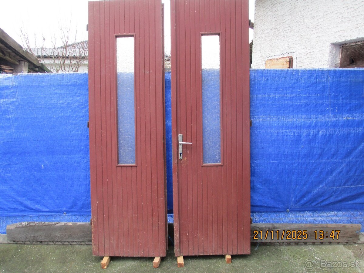 Predám drevené dvojkrídlové vchodové dvere - 3