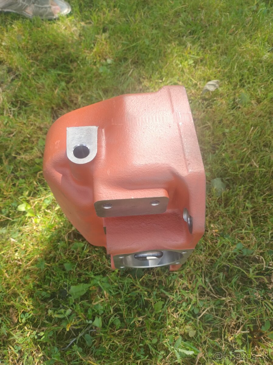 Zetor - obal prídavnej prevodovky - 3