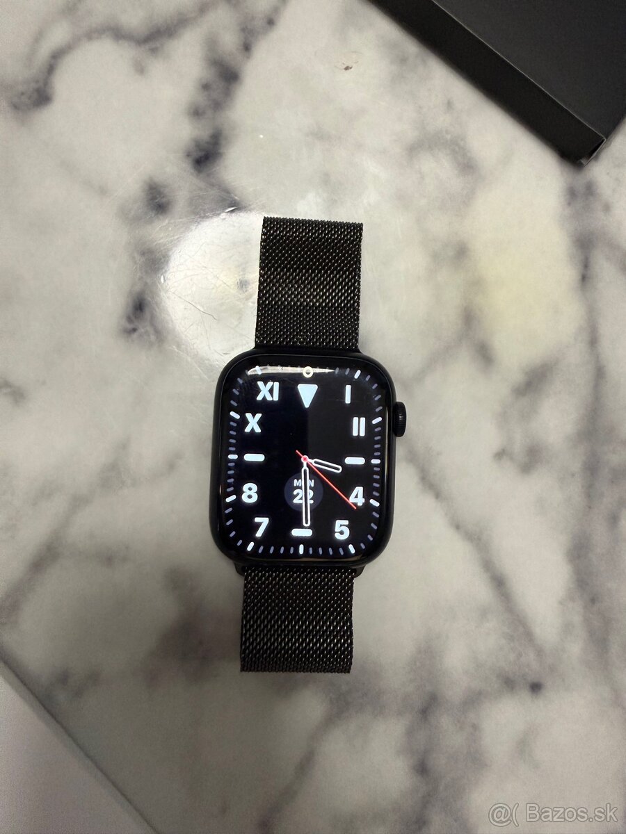 Apple Watch Series 7 45mm Nike - 3