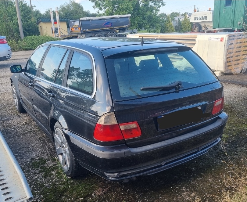 Predam/rozpredam BMW e46 330xd touring - 3