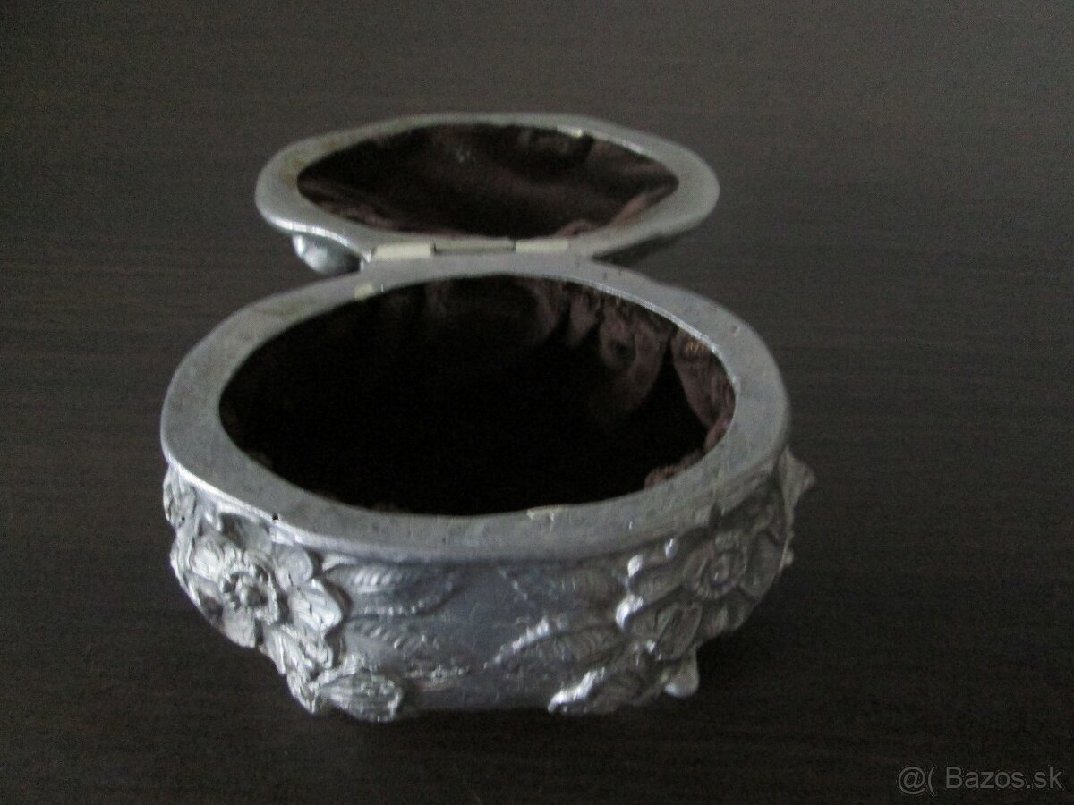 Kovová šperkovnica - 3