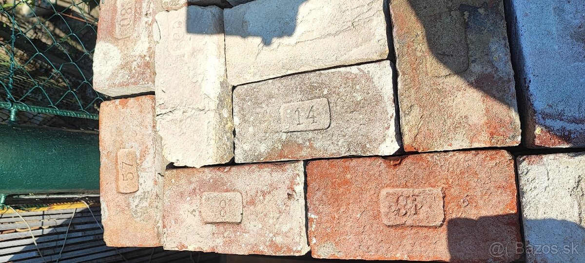 Šamotove tehly, staré tehly, značene - 3