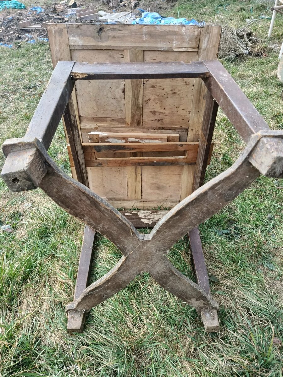 Starožitný stol - 3