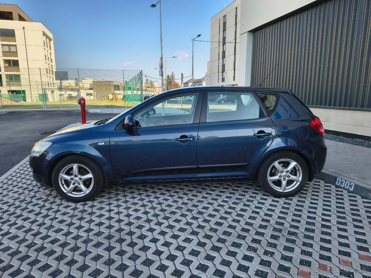 Kia Ceed 1.4 benzín 77kw - 3