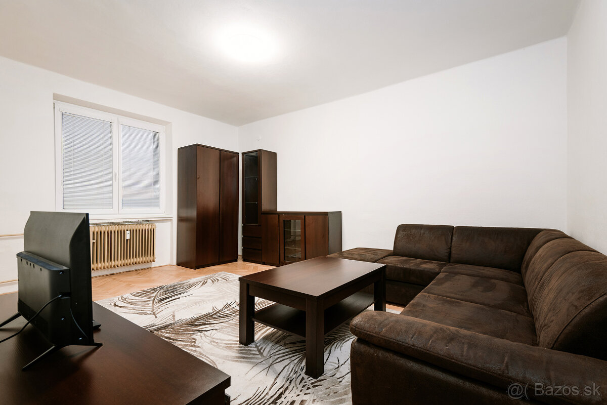 Na predaj 1 izbový, zariadený byt - 3