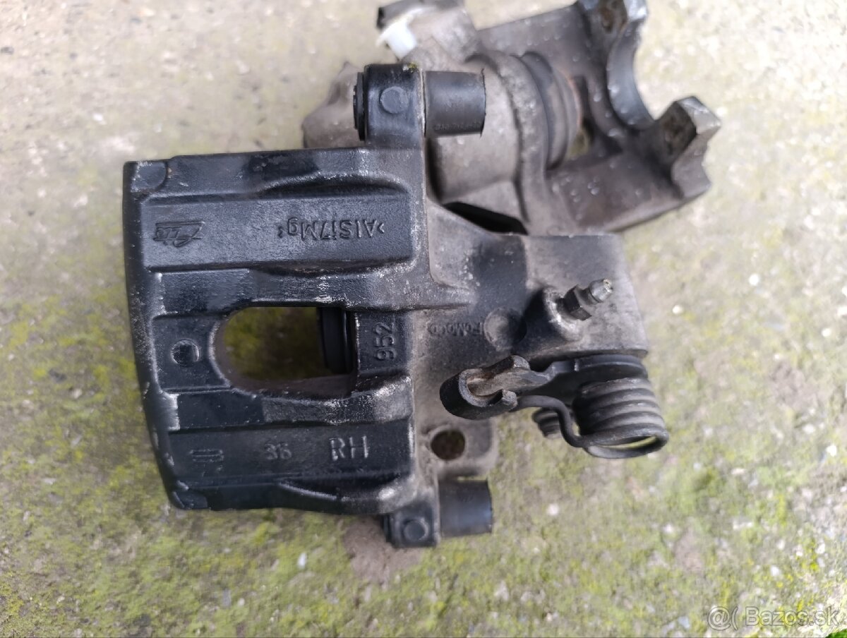 Zadné brzdové strmene Ford Mazda Volvo - 3