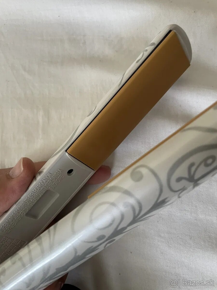 Štýlová keramická žehlička na vlasy CHI - 3