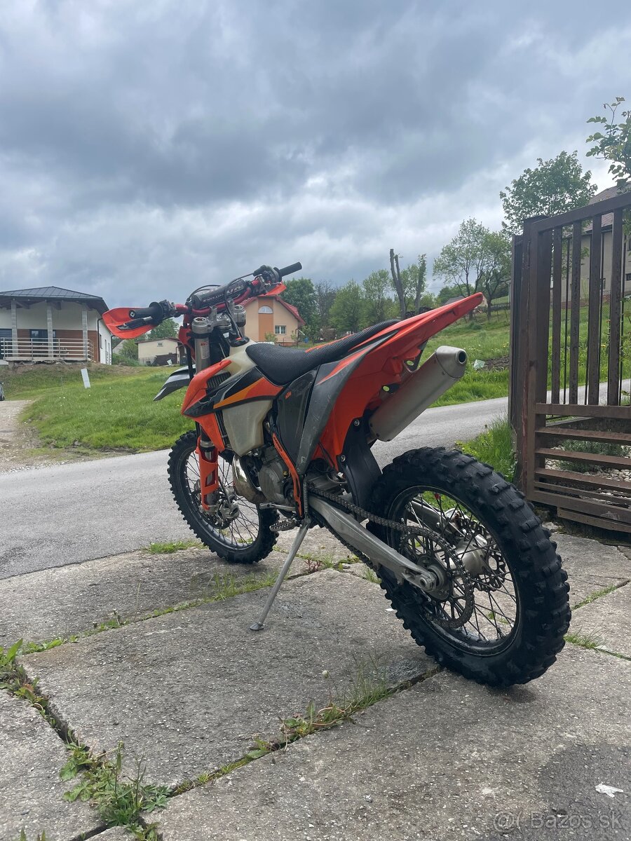Predám KTM EXC 300 (r. 2021, model 2022)