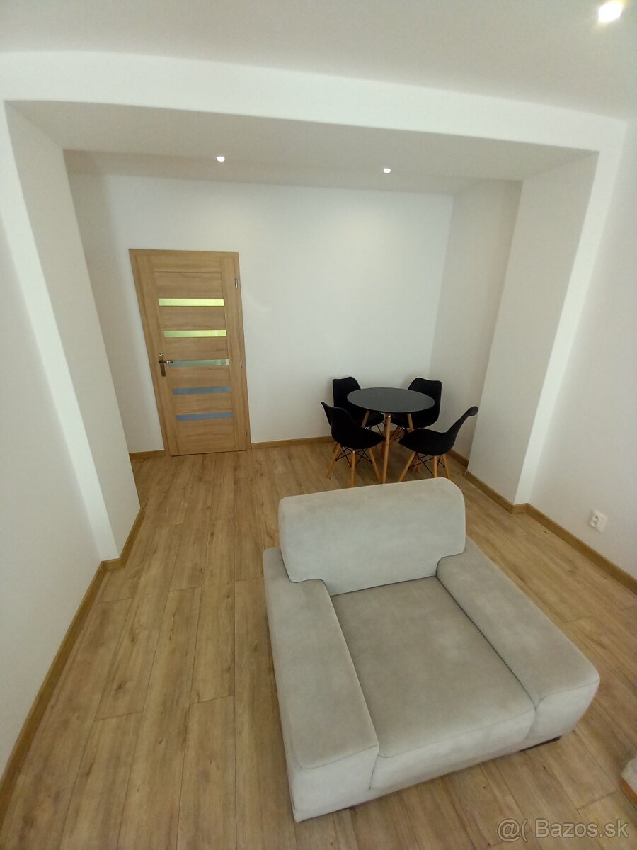 2 i. byt s balkónom na prenájom - 3