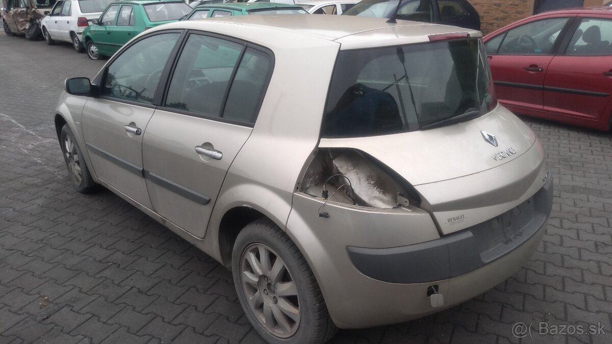 Lacno rozpredám na NÁHRADNÉ DIELY Renault Megane II - 3