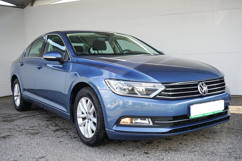 34-VOLKSWAGEN Passat, 2018,nafta,2.0TDI Comfortline,110kW - 3
