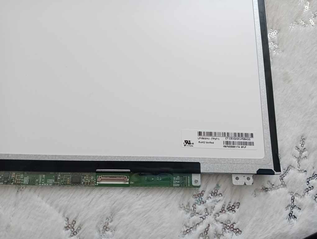 predám 15.6" LED SLIM displej , 30pin eDP , LP156WHU - 3