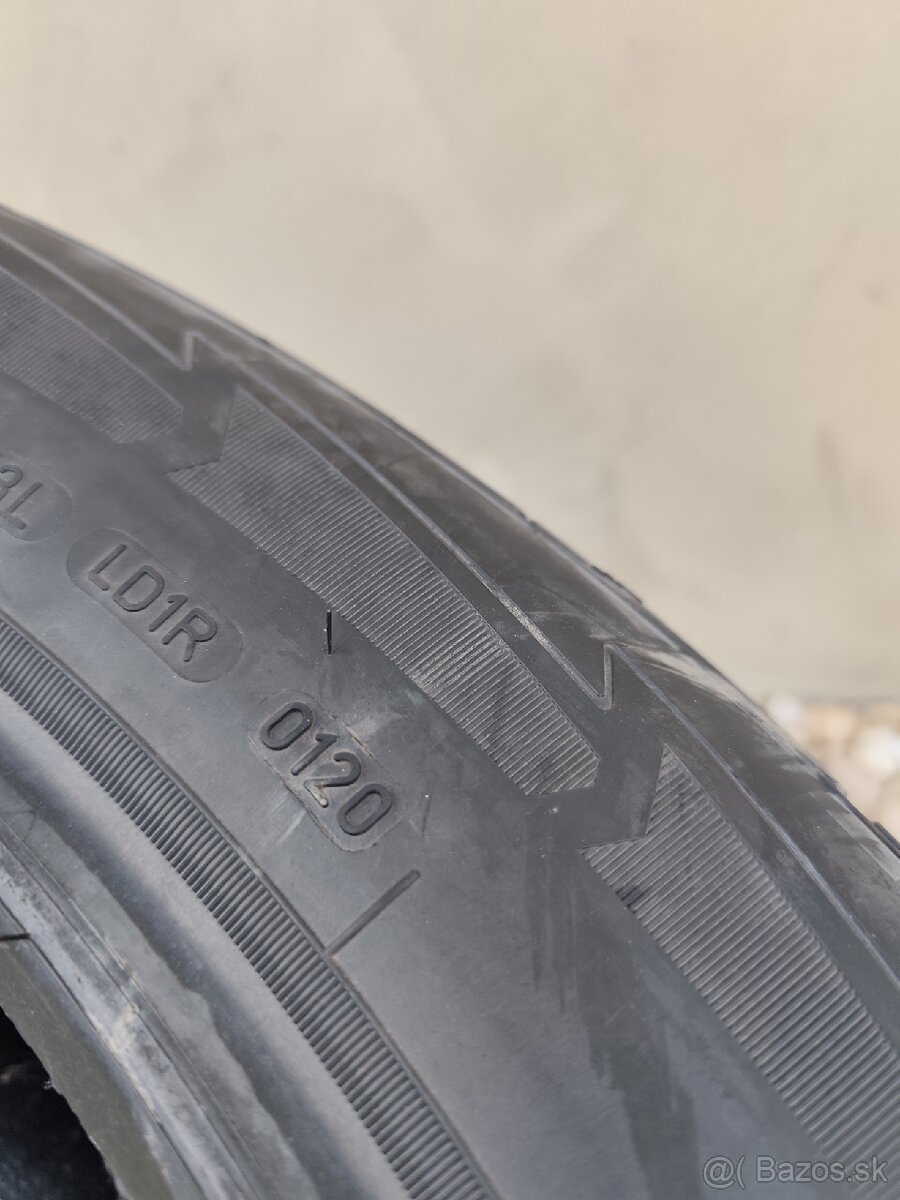 235/55R18 Goodyear ultragrip - 3