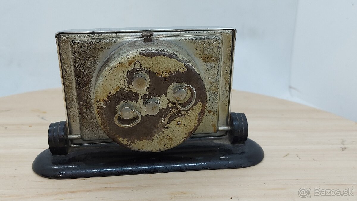 Predám funkčný budík SLAVA made in USSR - 3