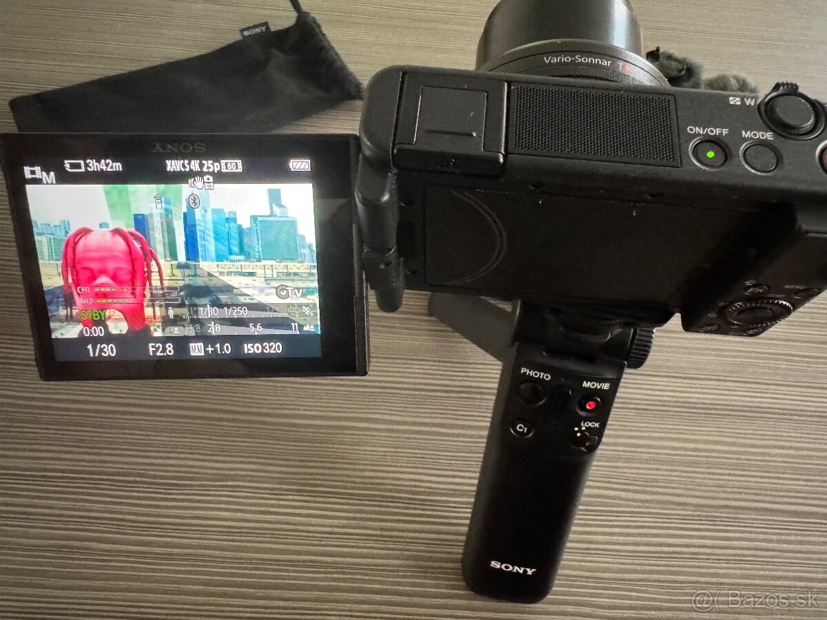 Vlogger Set: Sony ZV1 + bezdrôtový mikrofón + Bluetooth grip - 3