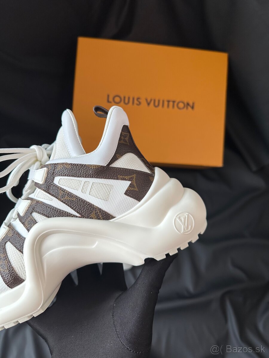 Louis Vuitton - 3