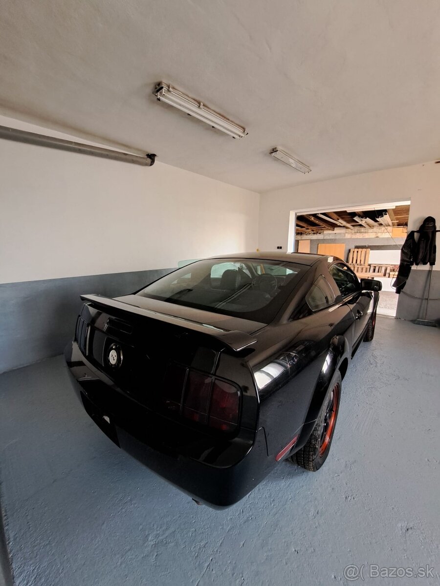 FORD MUSTANG 4.0L LIMITED - 3