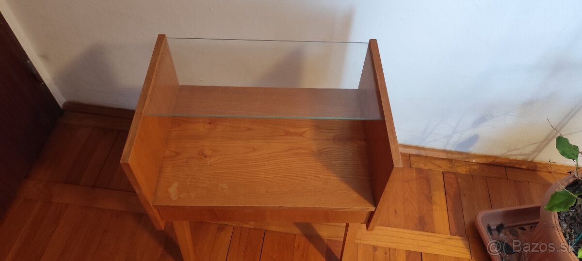 Starý retro nočný stolík - 3