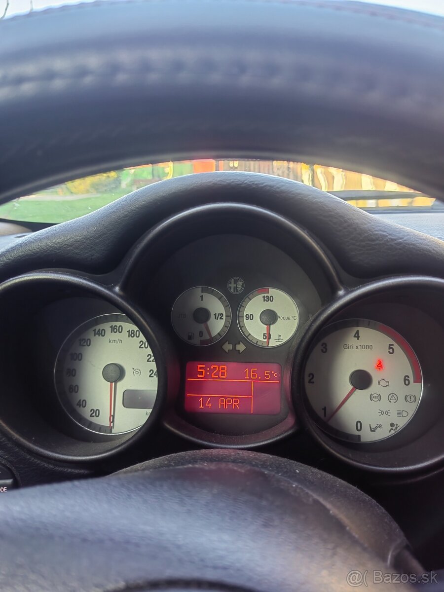 Alfa Romeo gt 1.9 jtd 110kw - 3