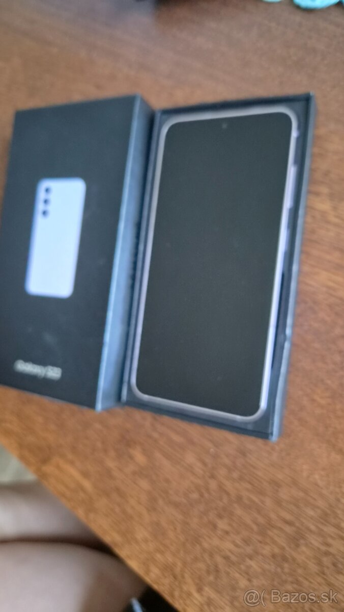 Samsung S23 - 256 GB - 3