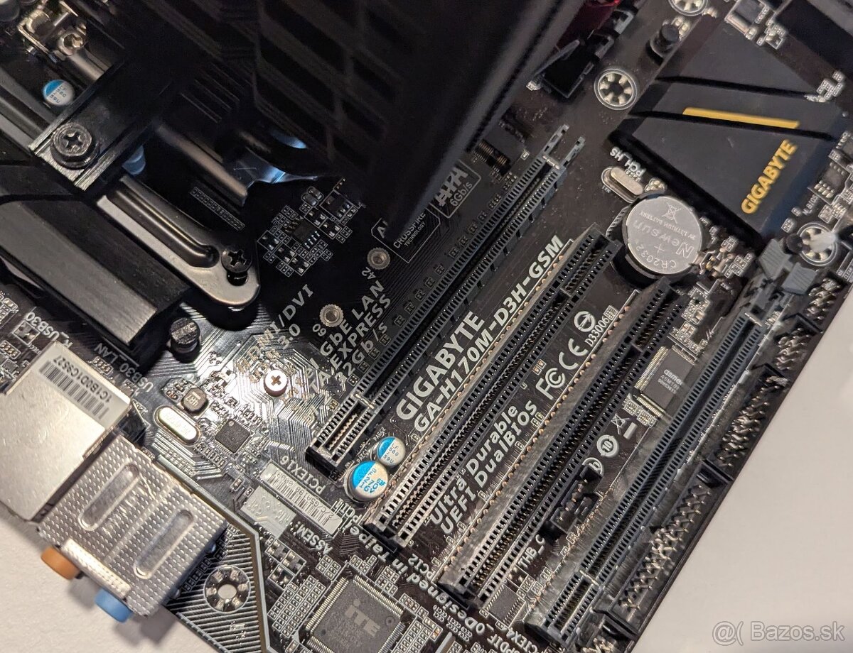 Gigabyte GA-H170M-D3H-GSM + i7 6700 + 16GB DDR4 - 3