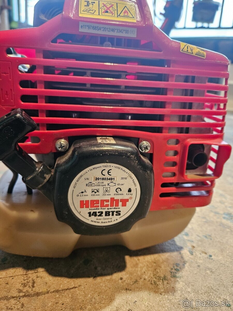 Hecht 142BTS krovinorez - 3