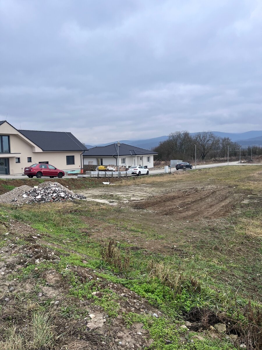 Stavebný pozemok - 3