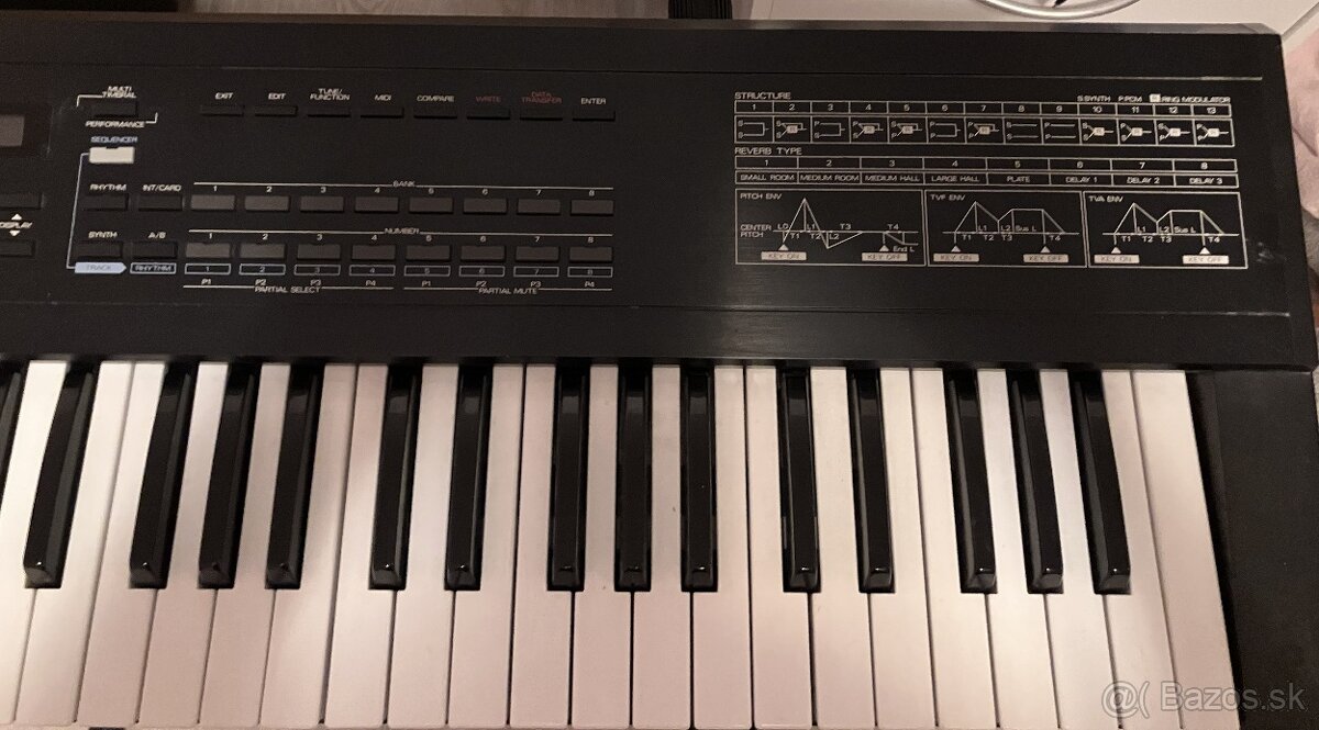 Predám Roland D-20 a Korg M1 - 3