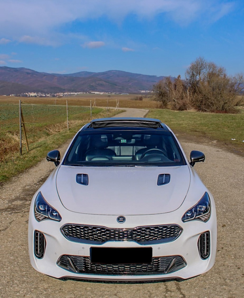 Kia Stinger GT 3.3 V6 T-GDI AWD - 3