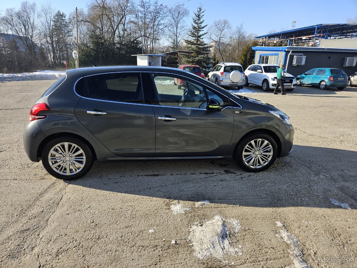 Predám Peugeot 208 - 3