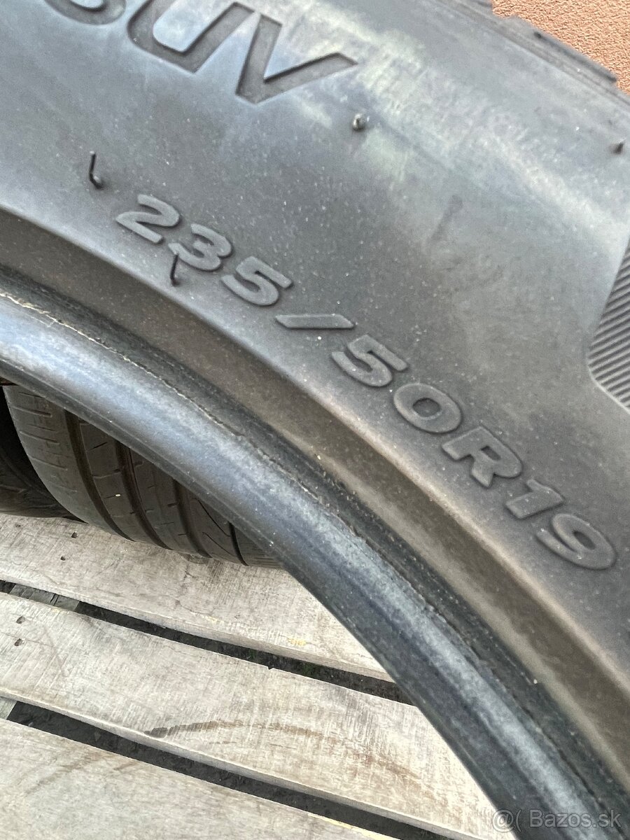 Hankook 235/50 R19 letné - 3