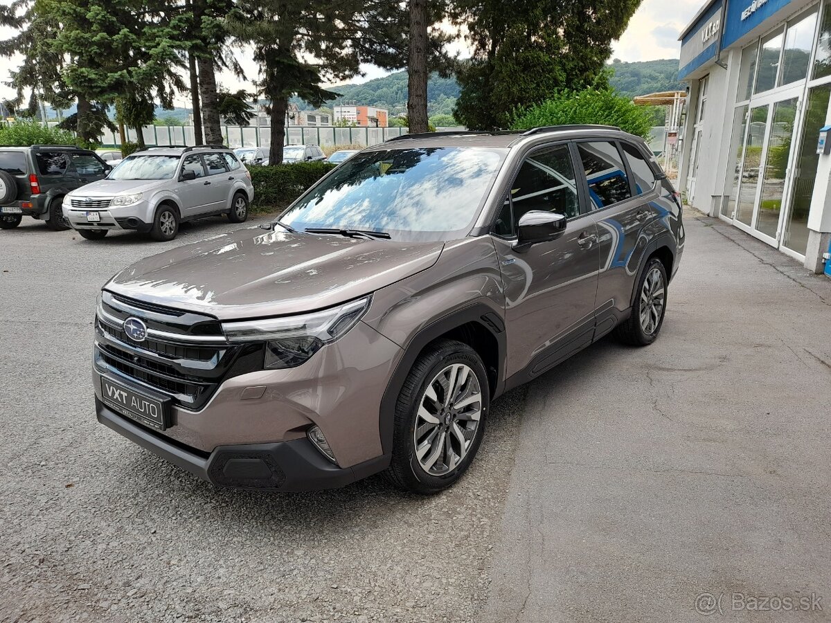Subaru Forester 2.0i CVT Touring - Možný odpočet DPH - 3